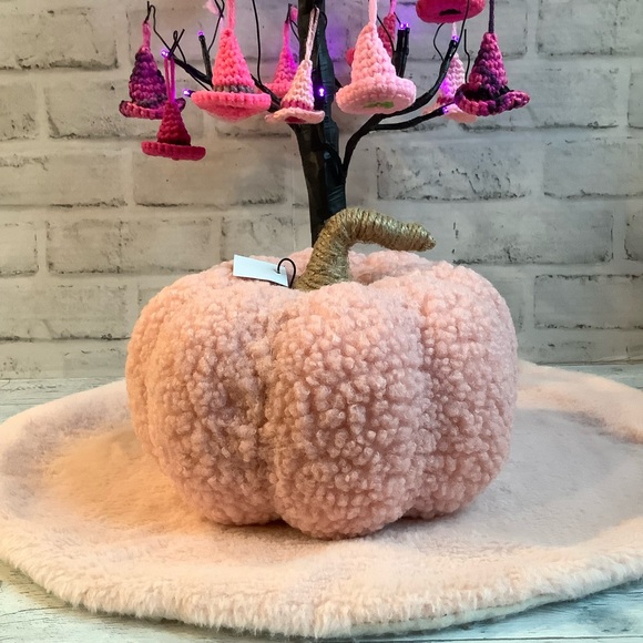 LAURA ASHLEY Pink Teddy Pumpkin - Picture 4 of 4